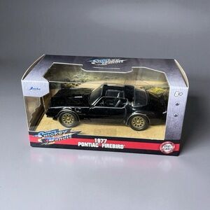 Jada Toys Smokey & The Bandit 1977 Pontiac Firebird Die-Cast Model